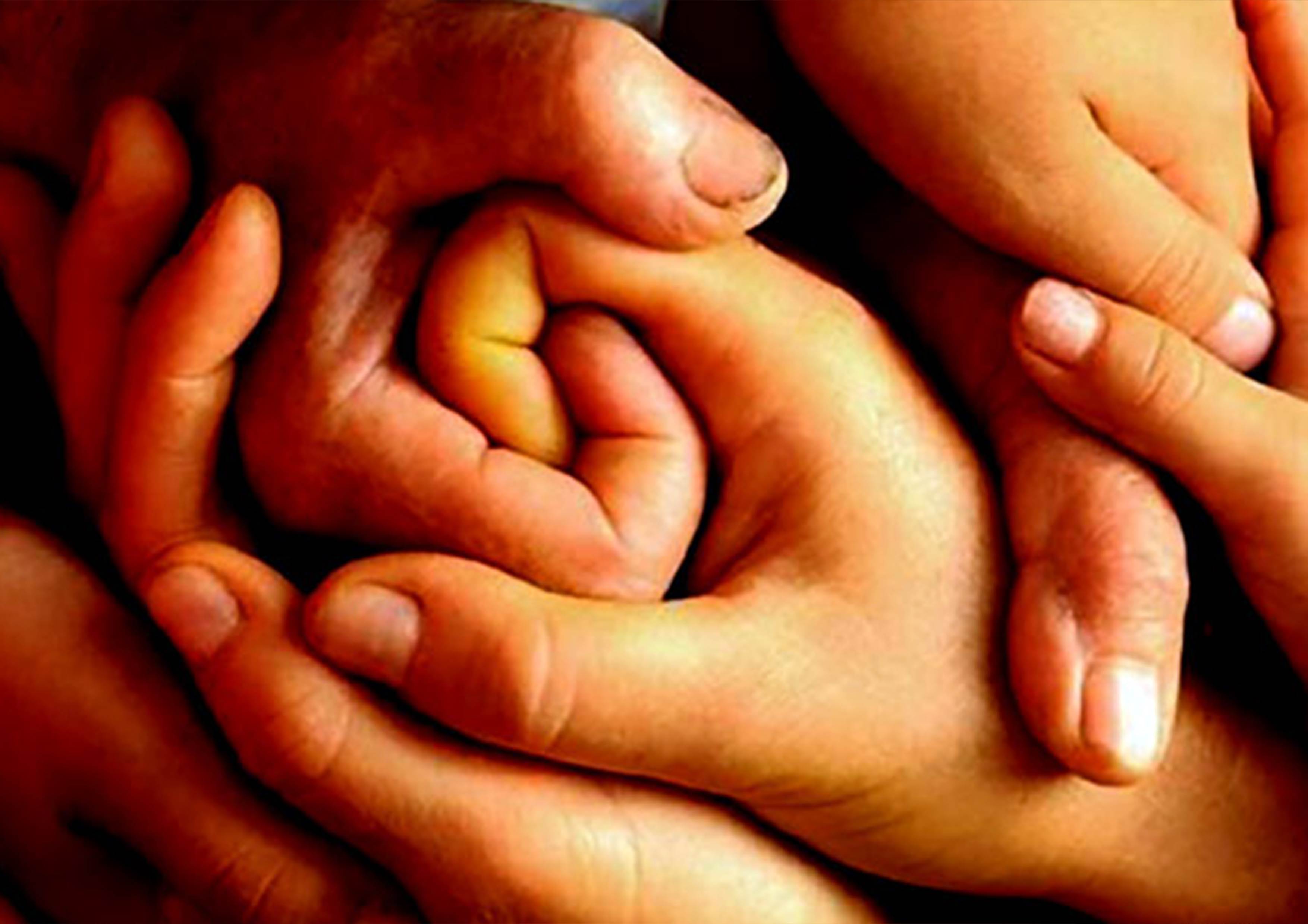 سرانگشتان گره گشا (الگوی خانواده موفق)